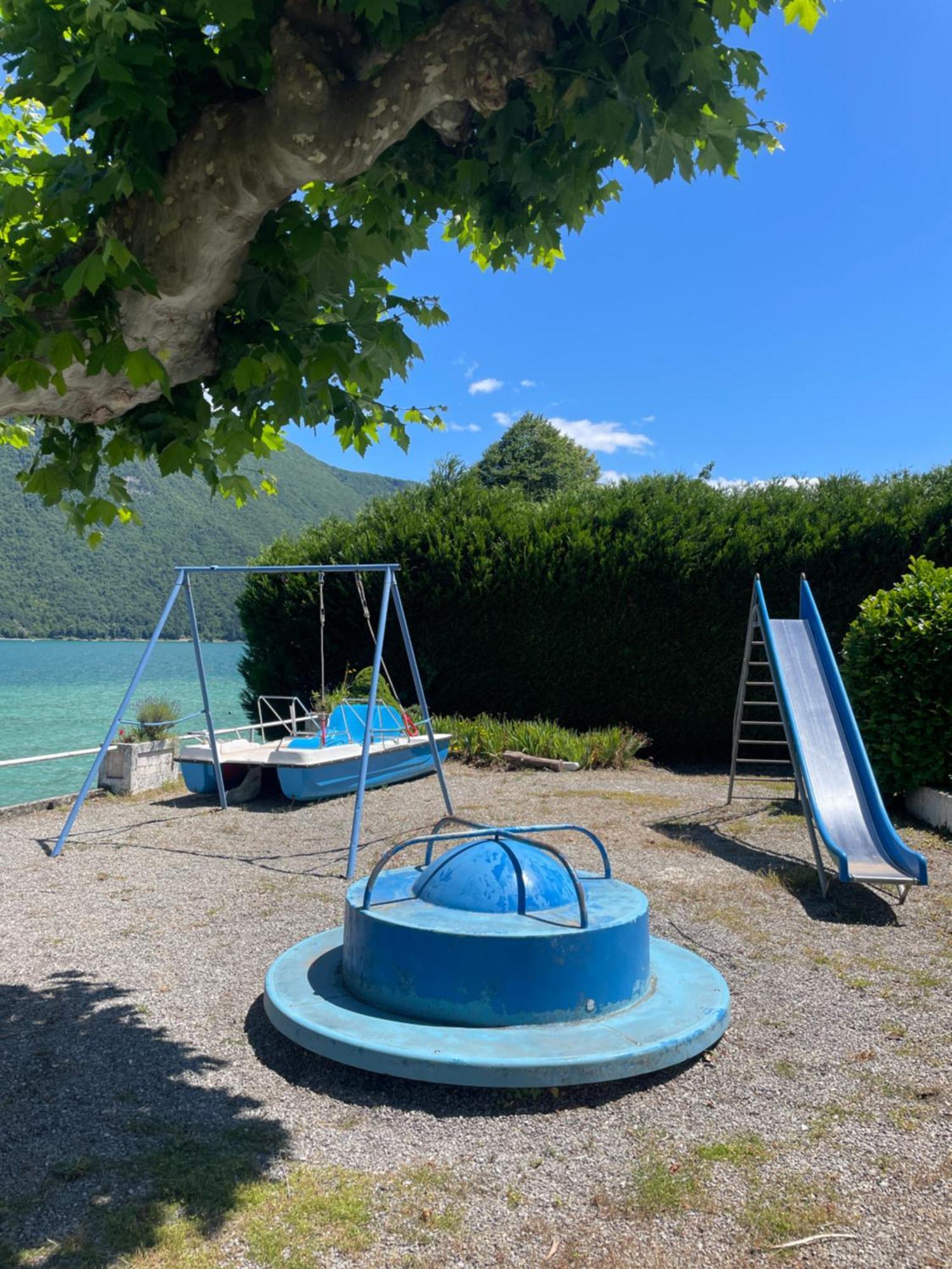 Rare 2 Bedroom With Private Beach On Lake Annecy ドゥサール エクステリア 写真