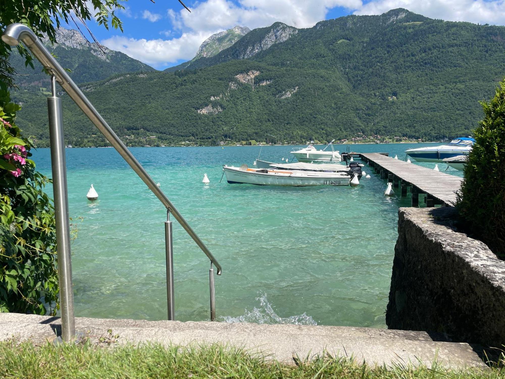 Rare 2 Bedroom With Private Beach On Lake Annecy ドゥサール エクステリア 写真